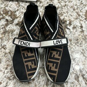Fendi sneakers size 41